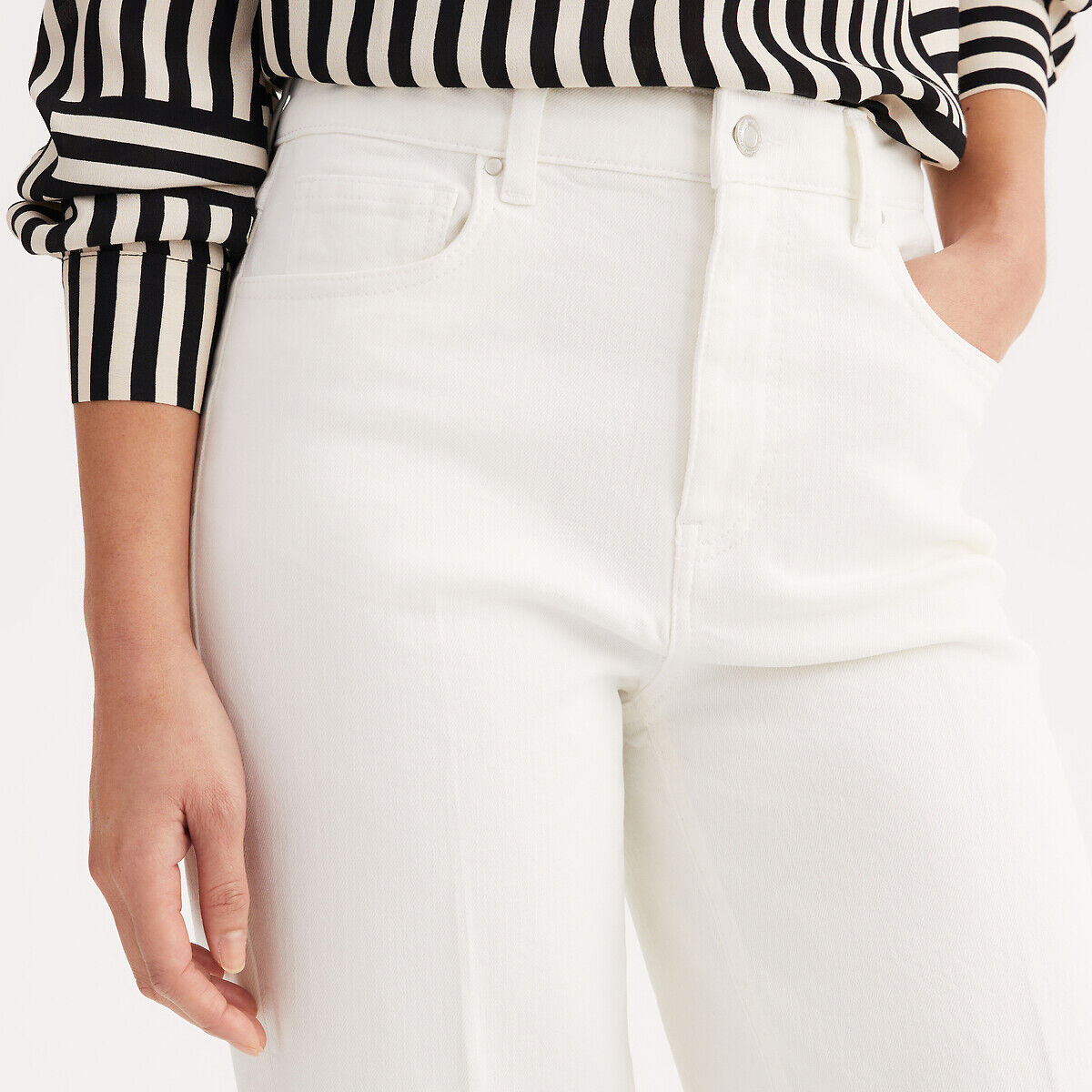 ANNE WEYBURN Jean blanc large raccourci, en coton stretch
