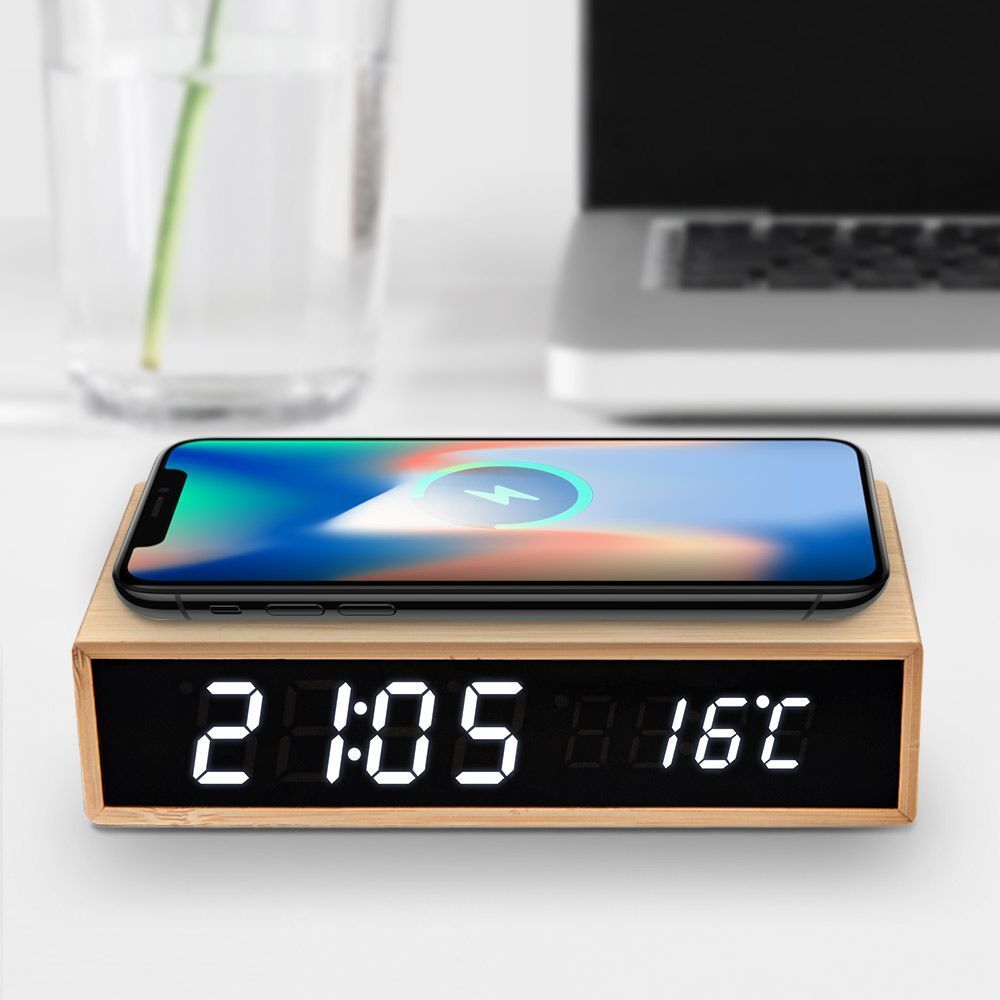 Mikamax - Bamboo Wireless Charger Clock