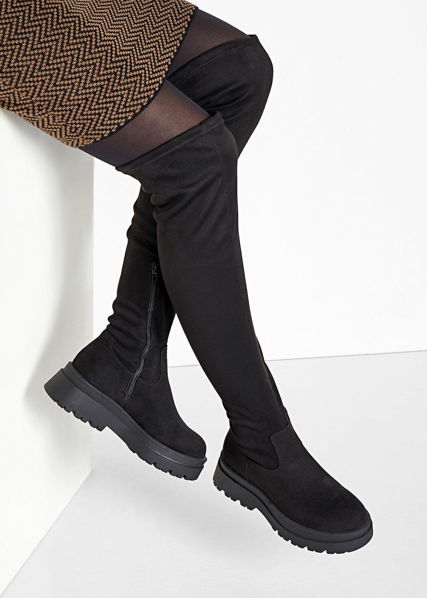 bonprix Overknee Stiefel, schwarz, Gr.38, Modischer Overknee Stiefel mit auffallender Sohle, aus Vegan