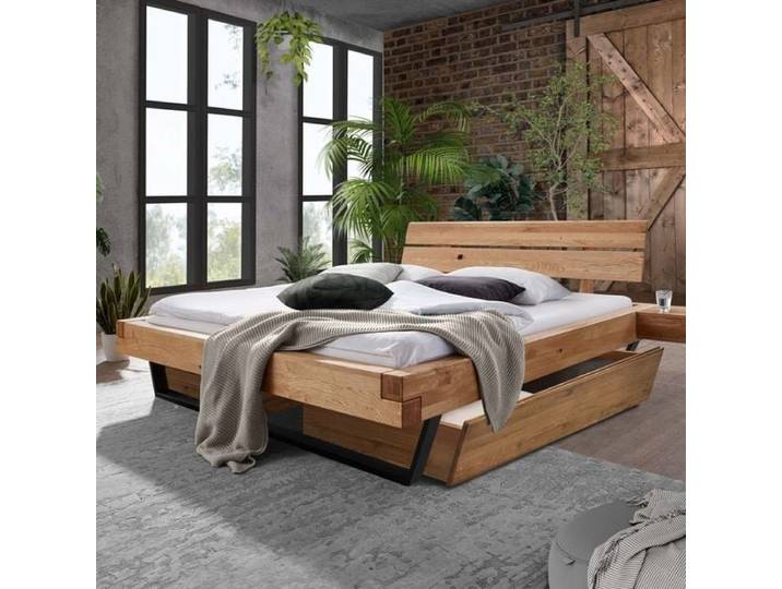 Balkenbett Rubus Wildeiche Massivholz mit Schubkasten