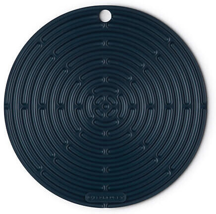 Le Creuset Nuit Round Cool Tool