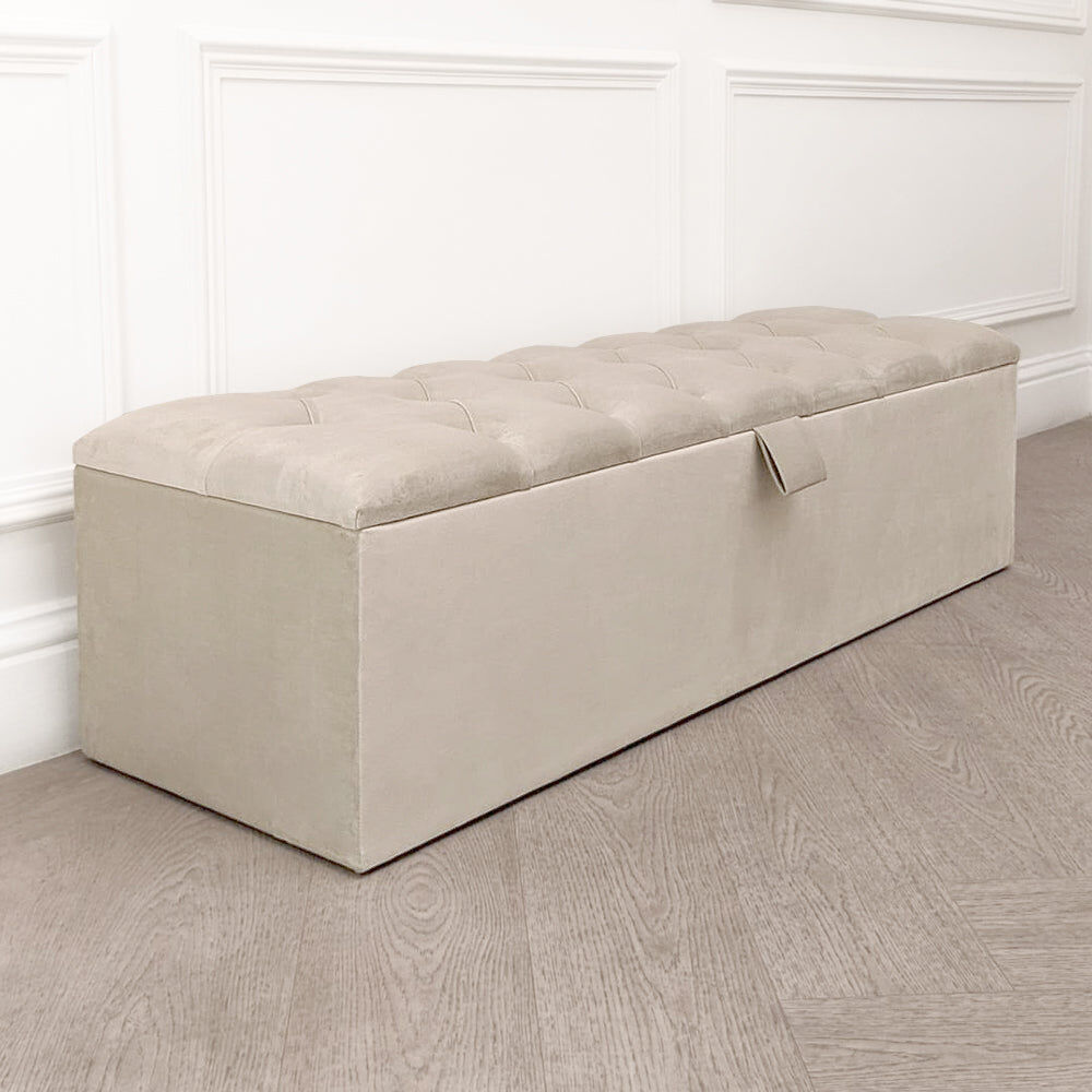 Belvoir Vanilla Buttoned Ottoman Box, Super King