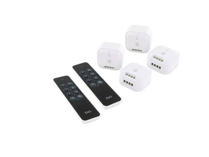 Kit met 4 modules met aan/uit-functie voor lampen en 2 afstandsbediening