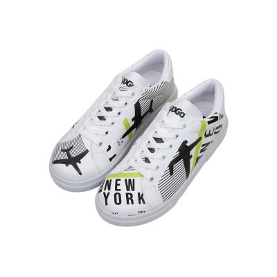 Sneaker DOGO "Ace Low-Top Sneaker New York Ticket Damen Sneaker", Damen, Gr. 38, Normalschaft, weiß, Lederimitat, Schuhe Sneaker, Handgefertigt