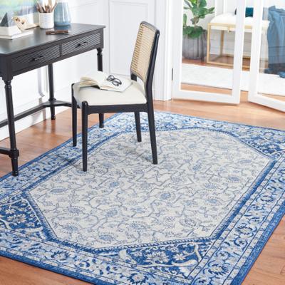 SAFAVIEH Brentwood Ortrud Traditional Rug
