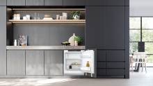 Siemens KU22LVFD0 Unterbaukühlschrank mit Gefrierfach 82cm Festtür EEK:D