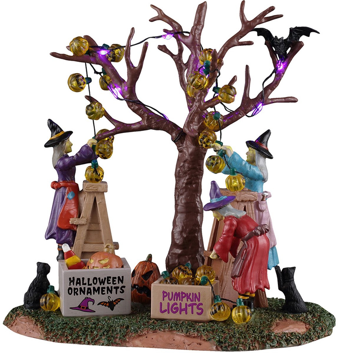 Lemax Spooky Town Decorating the Spooky Tree met licht