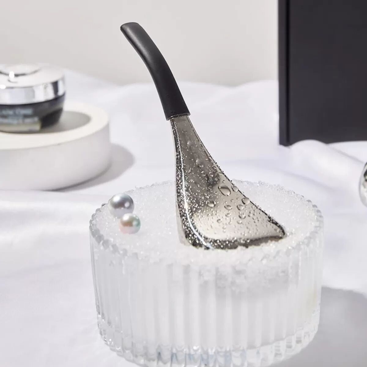INF Eis Hammer aus Edelstahl mit 2 silbernen Eisschaufeln - Gesichts Massage & Kälte Therapie