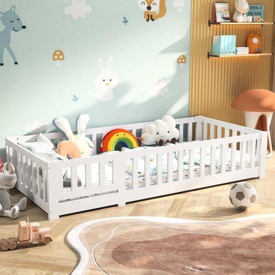 Famanu Kinderbett mit Schutzgitter - Niedriges Bodenbett - Sicher Schlafen - Mit Türchen - 90x200 cm - Weiß
