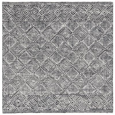 SAFAVIEH Handmade Ebony Normanna Modern Rug