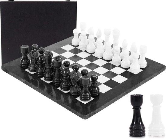 Ein Schachset aus Marmor für Erwachsene, handgefertigt, mit einem 15 Zoll großen schwarz-weißen Schachbrett, 32 Schachfiguren, 2 zusätzlichen Königinnen und einer Aufbewahrungsbox. Ein s Reisespiel, ein elegantes Geschenk für die Wohnraumgestaltung