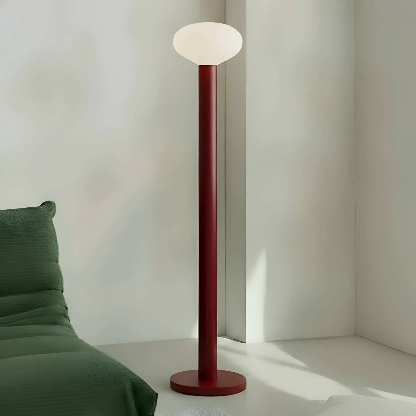 Aldex Design vloerlamp Flo rood voor woon- of eetkamer
