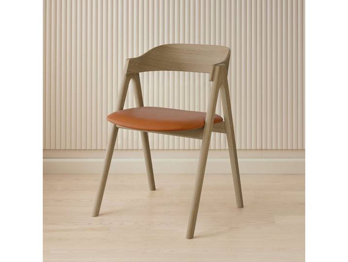 Stuhl HAMMEL FURNITURE Mette by Hammel , , eiche natur geseift, eiche natur geseift, cognac, B:52cm H:75cm T:54cm, Leder, Massivholz, Stühle, Stuhl, Massivholz, gepolsterte Sitzfläche, versch. Farbvarianten