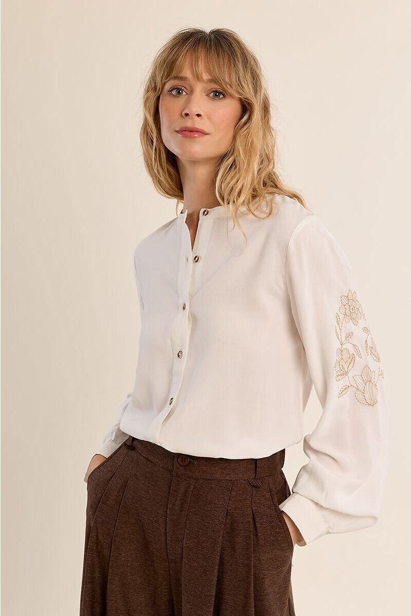 MOLLY BRACKEN Blouse avec détail broderie aux manches