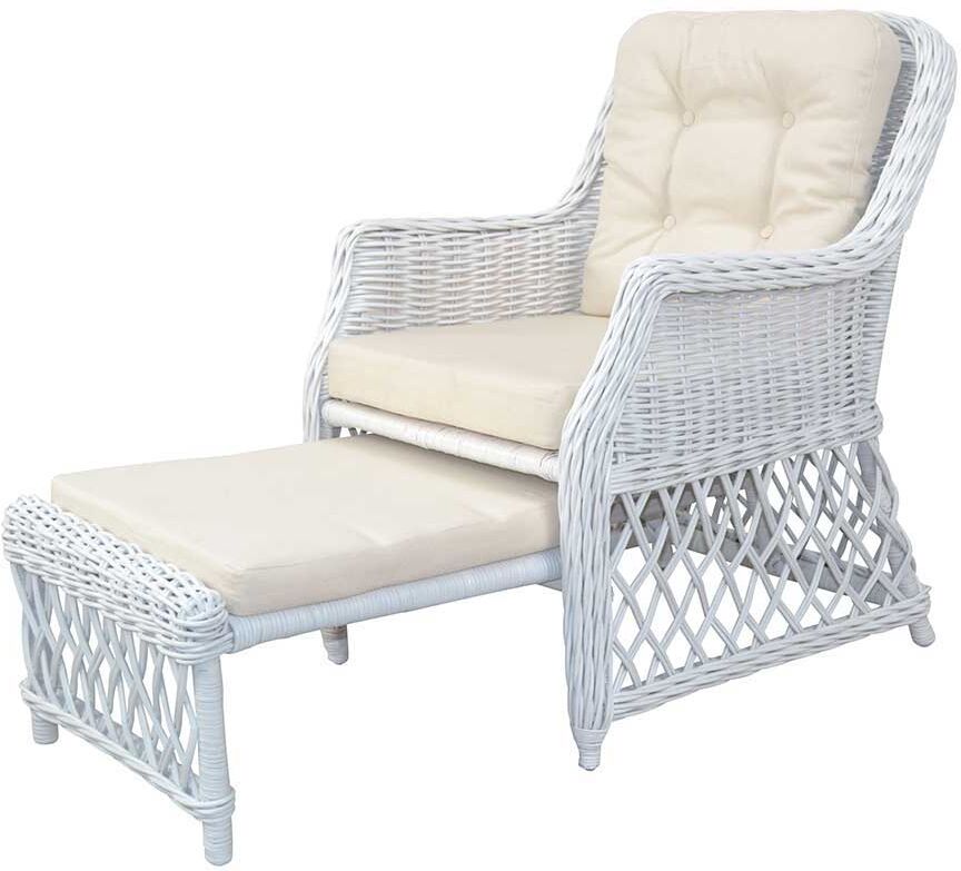 Pharao24.de Fernsehsessel in Weiß Rattan integriertem Fußteil