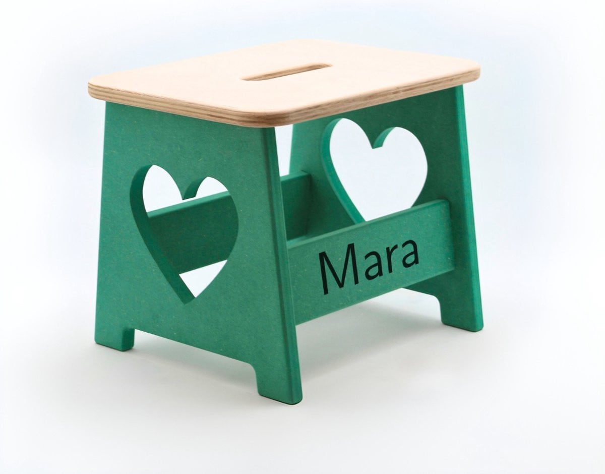 Gepersonaliseerde houten kinderkruk met hartje in het groen