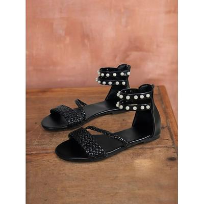 Weiße, geflochtene Damensandalen – elegante Perlen-Knöchelriemen-Sandalen für Luxuskreuzfahrten und tropische Inselurlaube Sommerurlaub am Meer