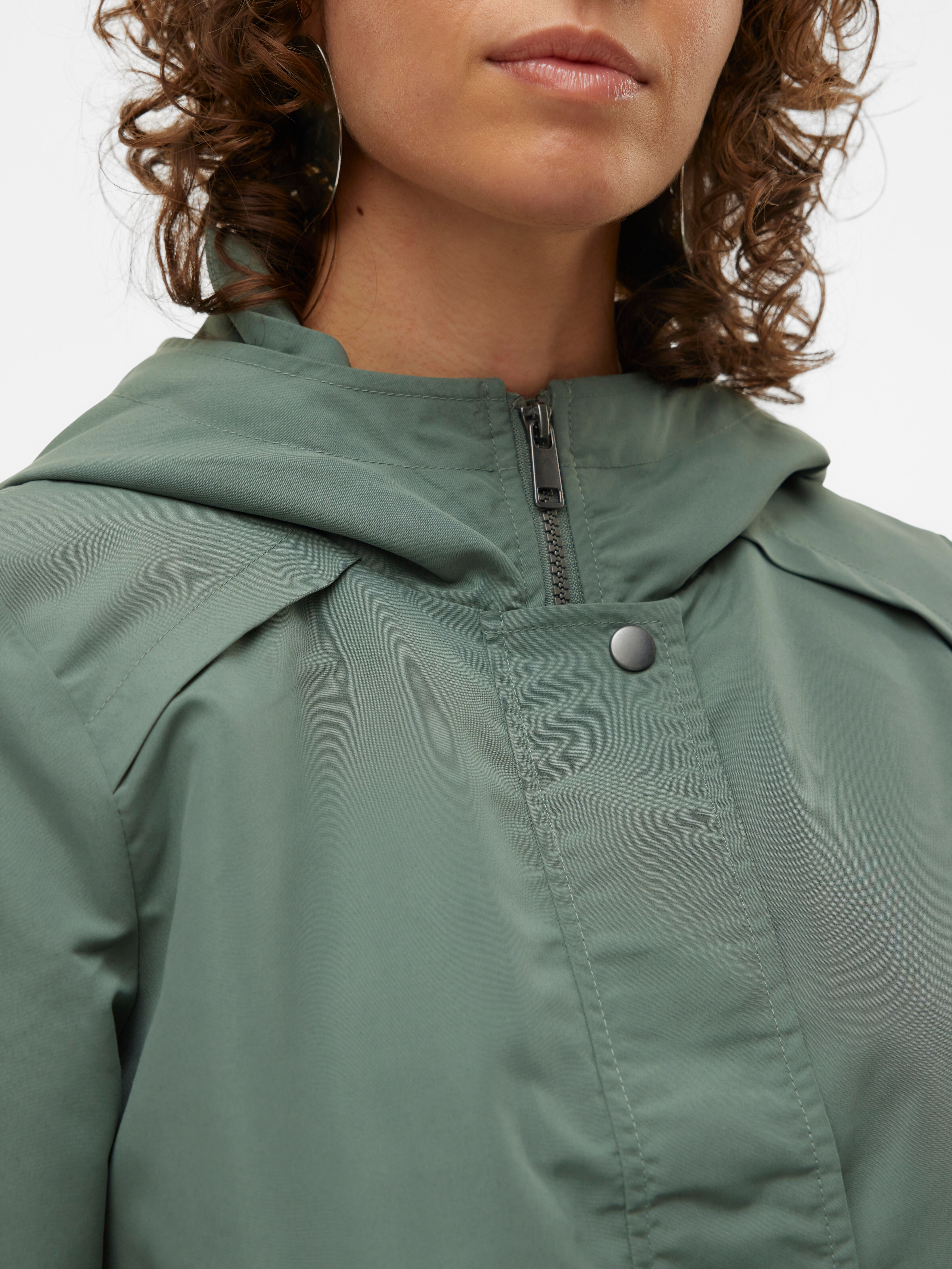 Parka VERO MODA "VMZOA SHORT PARKA NOOS", Damen, Gr. S, grün (laurel wreath), Web, Obermaterial: 100% Polyester, unifarben, regular fit normal, Jacken Parka, Kunstfaser laurel wreath S