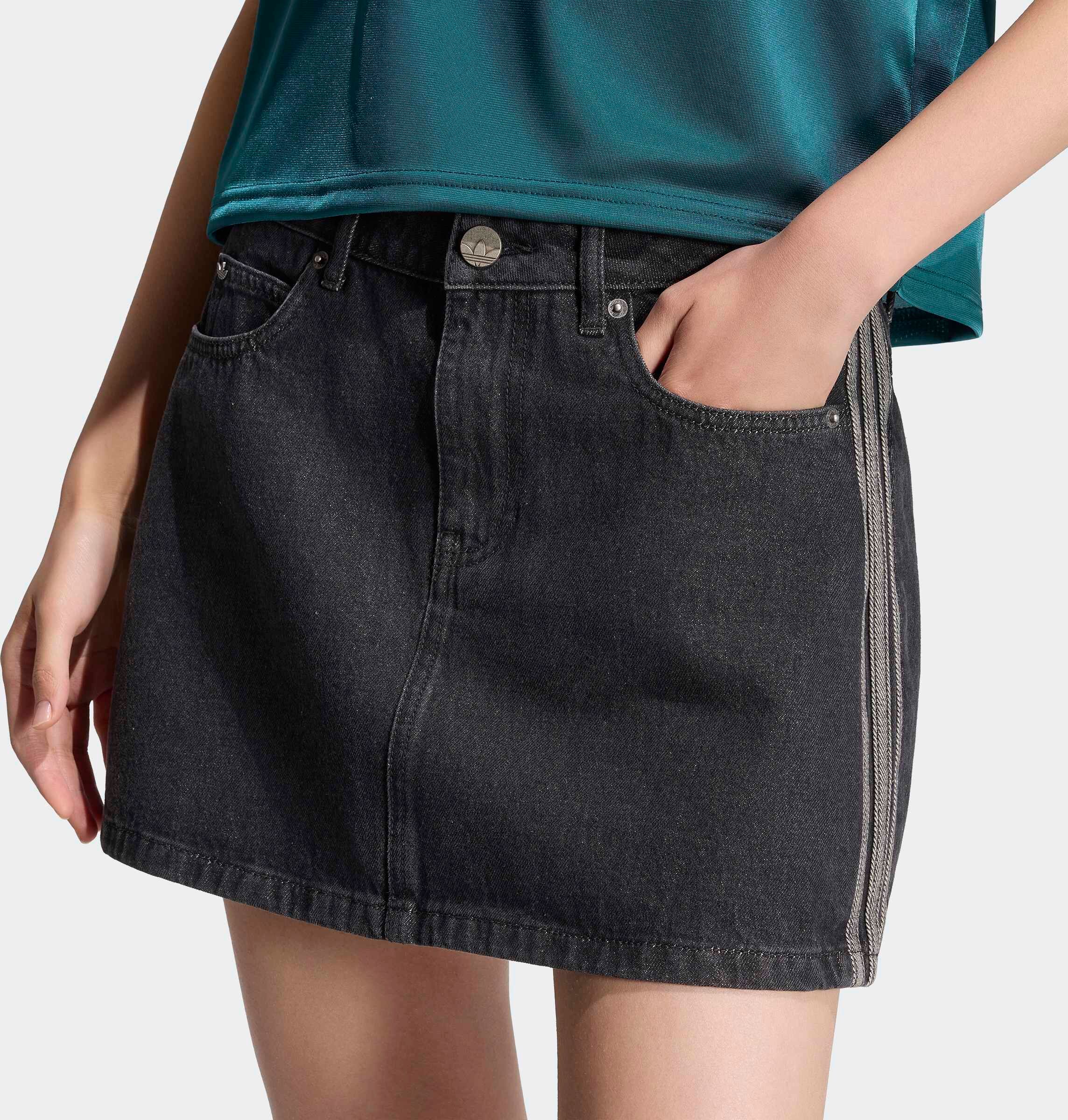 Sweatrock ADIDAS ORIGINALS "MITTELHOHER BUND", Damen, Gr. 34, grau (true schwarz denim), Obermaterial: 100% Baumwolle, Röcke Sweatrock, mit Druckknopfverschluss, sportlicher Stil, aus Baumwolle
