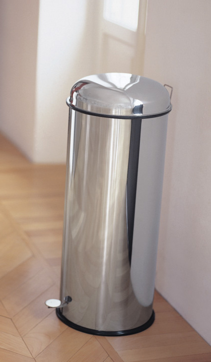 Graepel High Tech hochwertiger Tretabfalleimer Bullet aus Edelstahl 1.40166 , Größe Graepel:b 33 x h 79 - Liter 45
