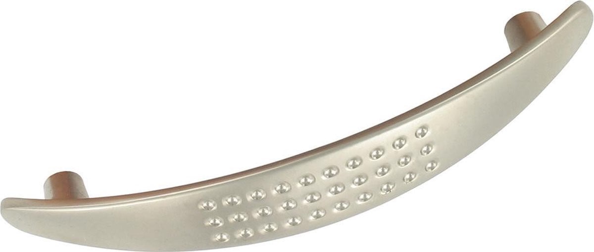 TQ4U vlak gebogen meubelgreep met dimples 96mm - Zamac vernikkeld