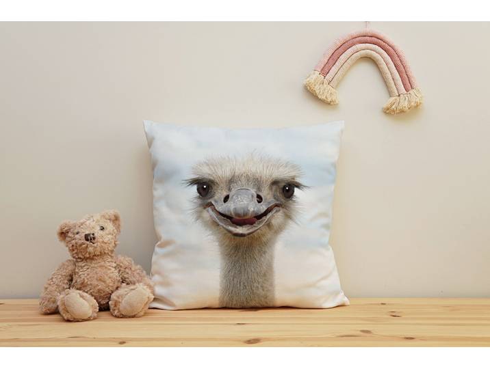Dekokissen QUEENCE Vogelstrauss , blau (blau, bedruckt), B:40cm H:1cm L:40cm, Polyester, Dekokissen_Sitzkissen_Kissenhüllen, Dekokissen, Kissenhülle mit HD Premium Druck, geruchsneutral, 40x40cm