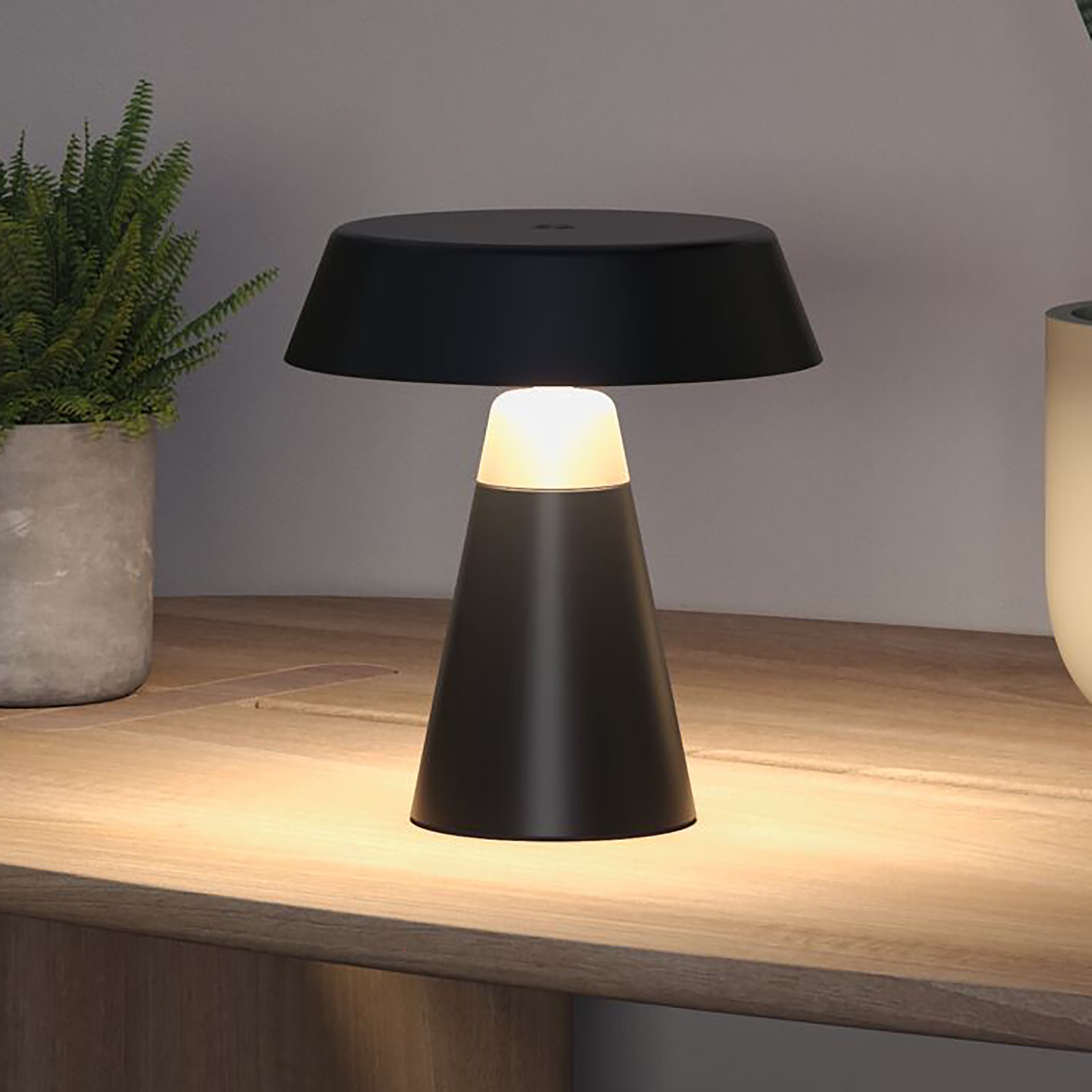 home24 Tafellamp Lirox zwart, ronde LED-lamp van polycarbonaat, Ø 18 cm