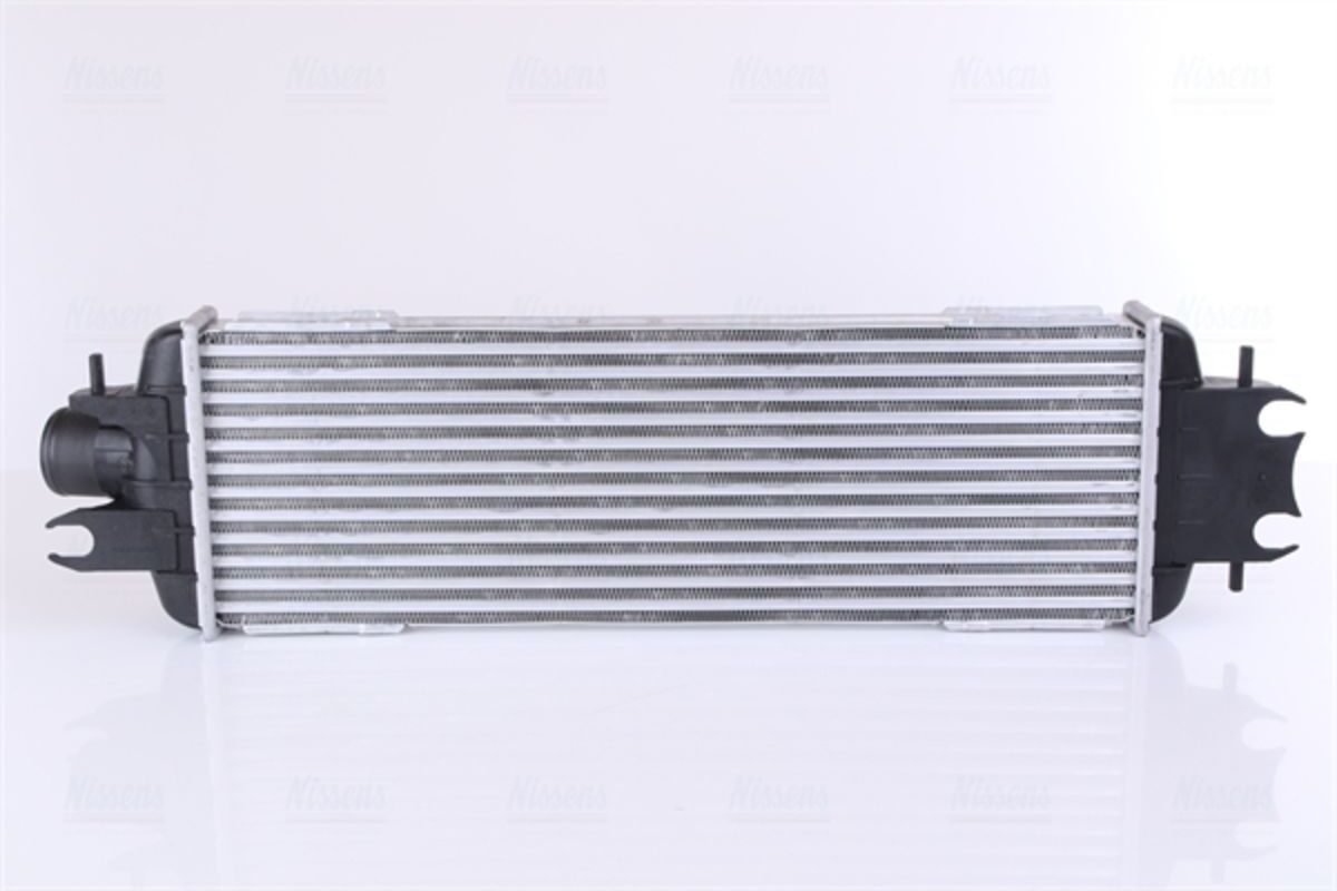 Ladeluftkühler NISSENS 96775