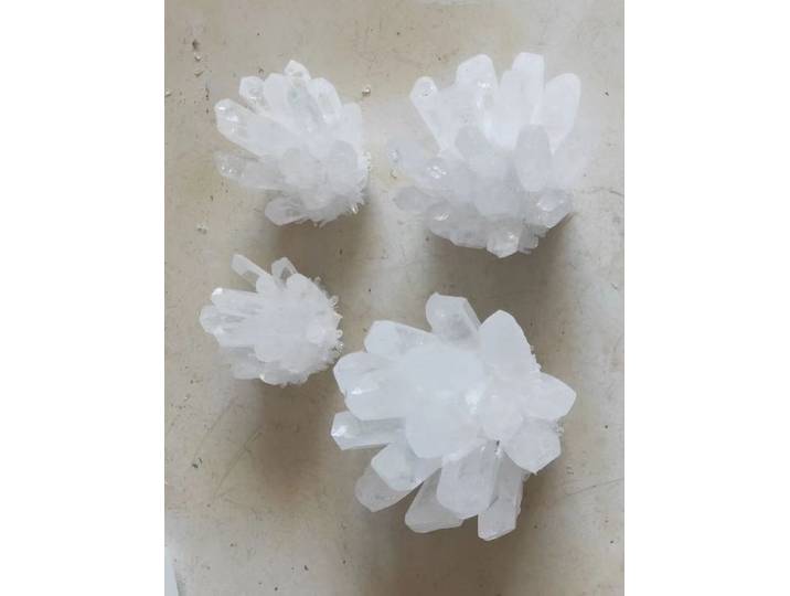 Cristal blanc naturel, grappe de quartz clair, cristal de quartz en druse