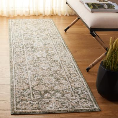 SAFAVIEH Hazel Aina Traditional Oriental Rug