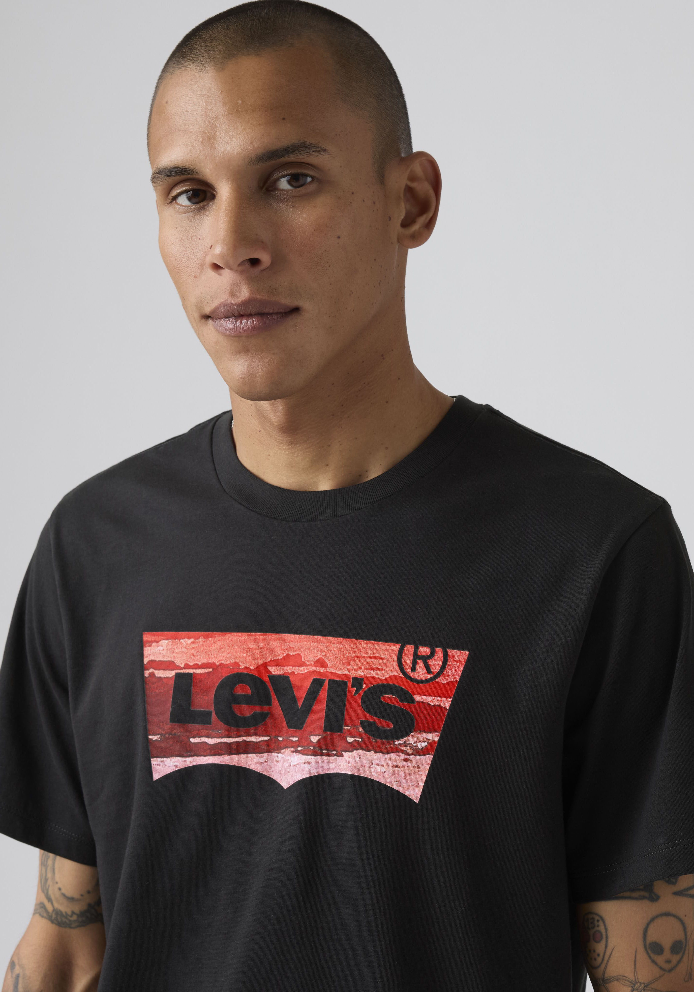 T-Shirt LEVI'S "Batwing Logo Tee", Herren, Gr. S, schwarz (coastal filled bw 2 jet schwarz), Jersey, Obermaterial: 100% Baumwolle, normal normal, Rundhals, Shirts T-Shirt, mit Logo-Front-Print coastal filled bw 2 jet schwarz S