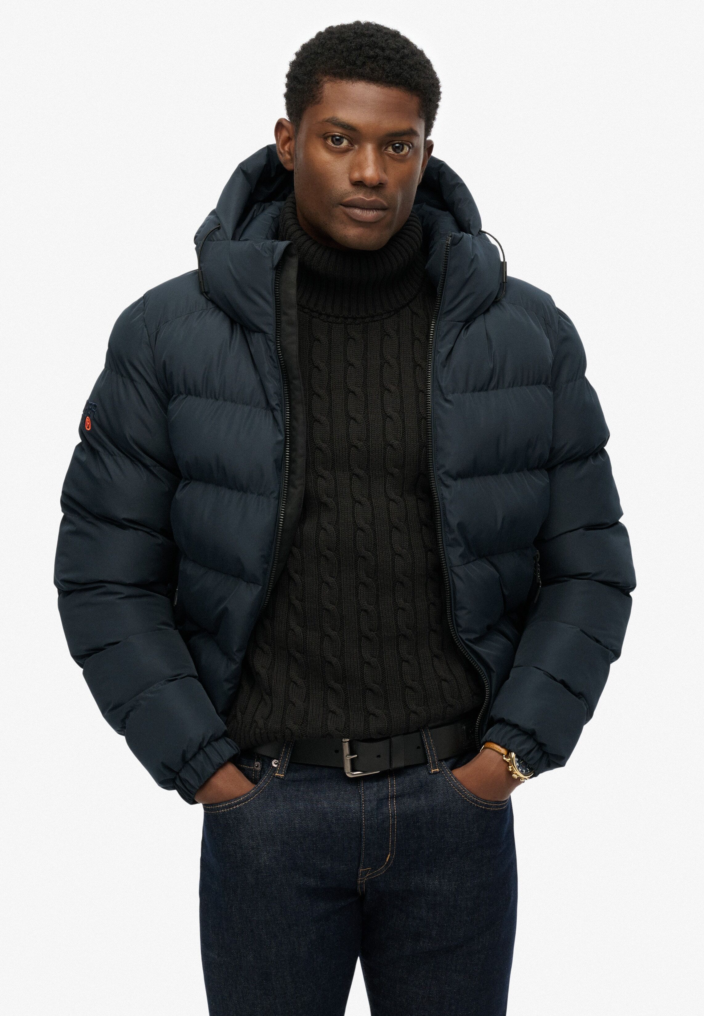 Steppjacke SUPERDRY "HOODED SPORTS PUFFER JACKET", Herren, Gr. M, blau (eclipse navy, eclipse navy), Web, Obermaterial: 100% Polyester, unifarben, relaxed fit normal, elastischer Bund, Jacken Steppjacke, Kunstfaser, relaxed fit eclipse navy, eclipse navy 