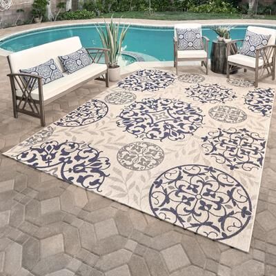 Gertmenian Paseo Emilia Beige/Navy Casual Medallion Indoor/ Outdoor Area Rug