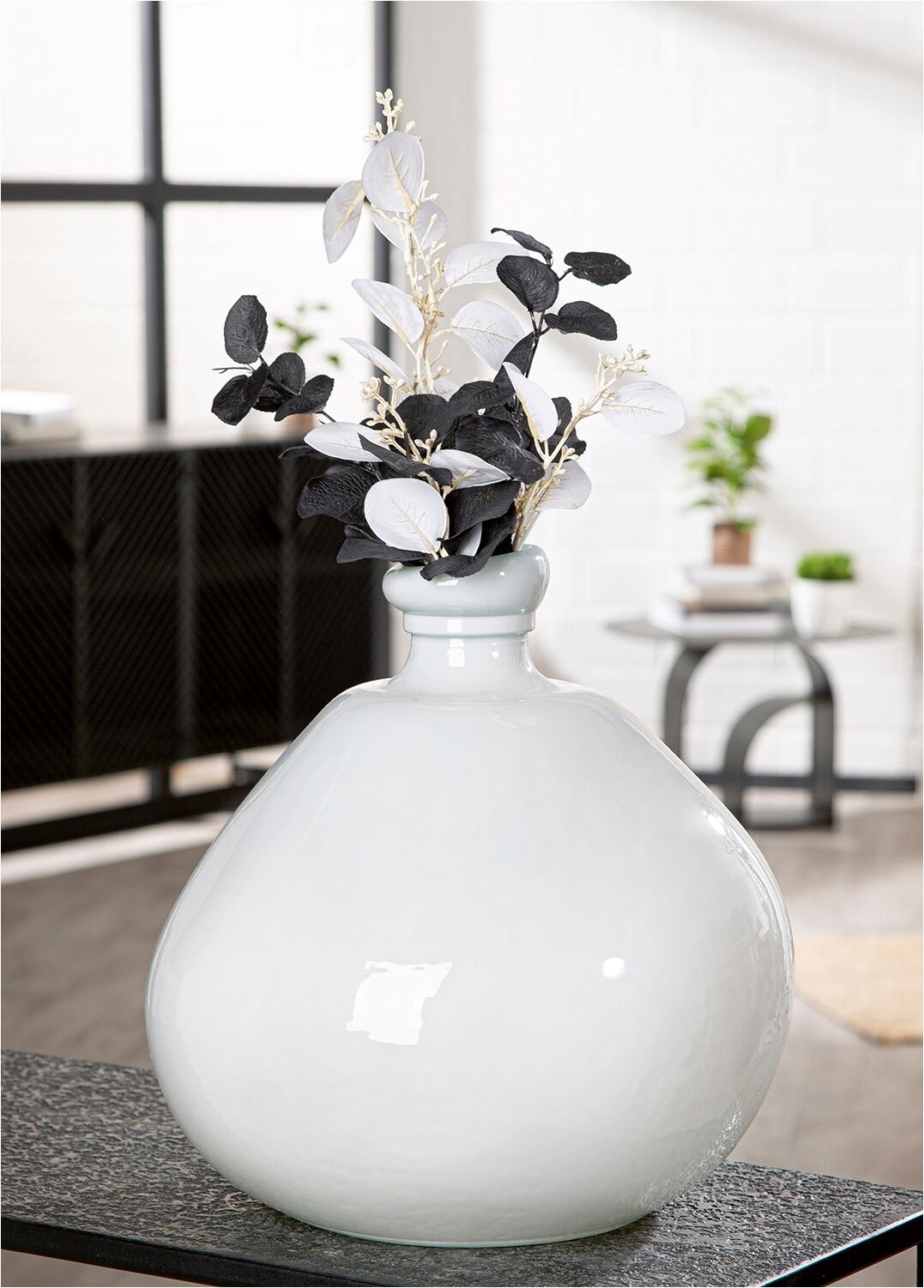 Tischvase GILDE "Vase organisch Sylt weiß H. 32 cm", weiß, B:31,5cm H:32cm T:31,5cm Ø:31,5cm, Glas, Vasen, Tischvase, Vase, Sylt, maritim, nordisch, zeitlos, elegant, Geschenkartikel