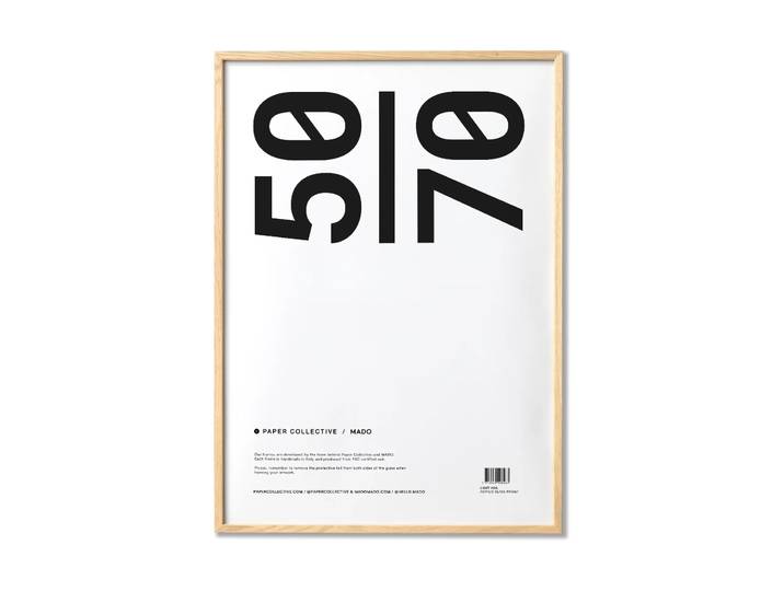Paper Collective Cadre Paper Collective plexiglass-frêne 50x70 cm