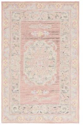 SAFAVIEH Handmade Savonnerie Radolija Traditional Wool Rug
