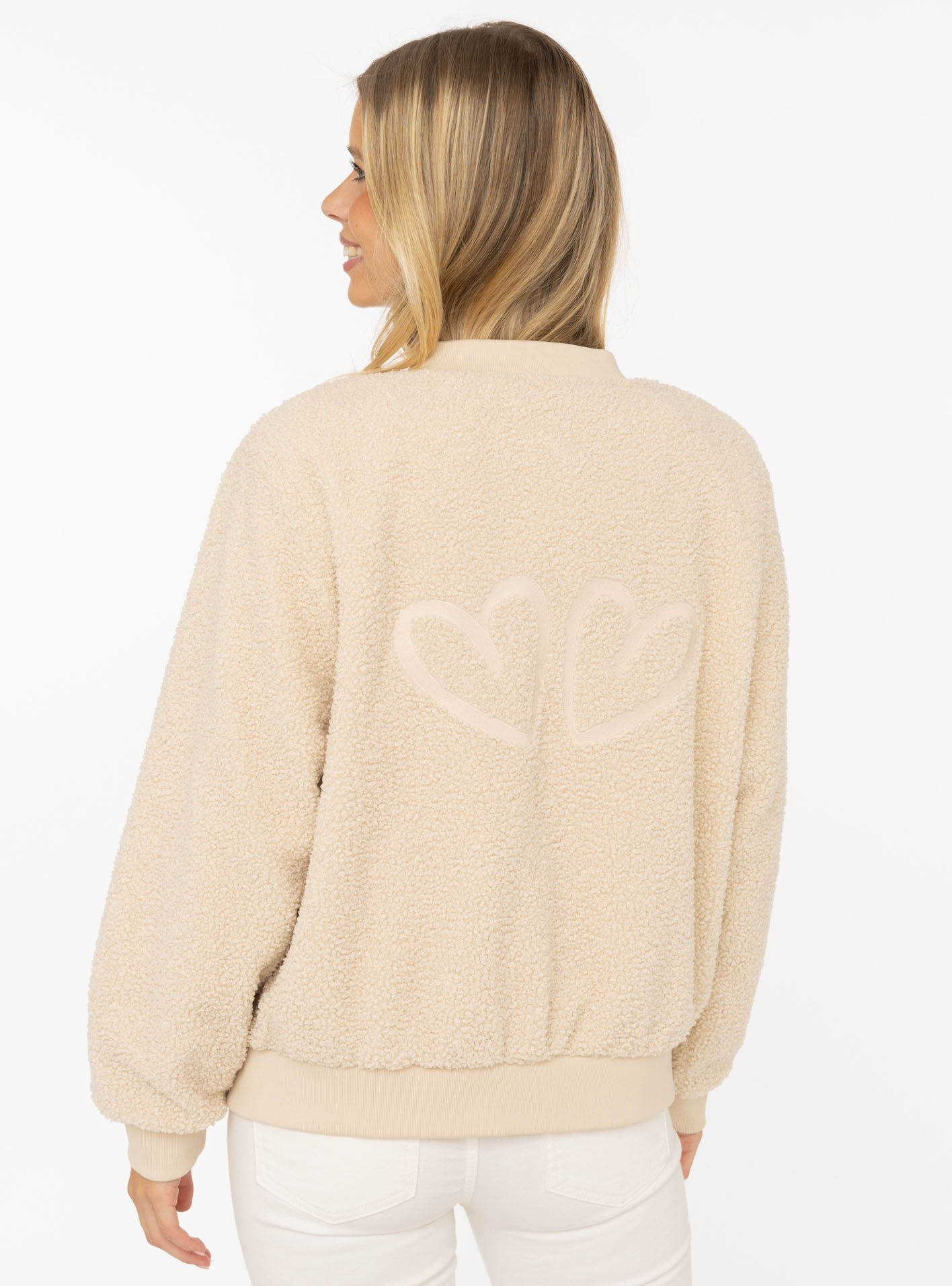 Bomberjacke ZWILLINGSHERZ "Good Vibes", Damen, Gr. XXL, hellbeige, Bouclé, Obermaterial: 100% Polyester, unifarben, taillenbedeckt, ohne Ausschnitt, Rippbündchen, Jacken Bomberjacke, grosse Herzen auf dem Rücken hellbeige XXL