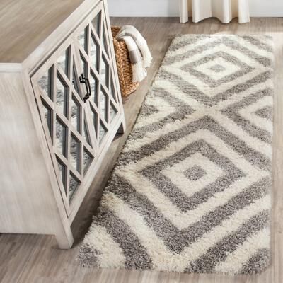 SAFAVIEH Portofino Shag Emelina Modern 2-inch Thick Rug