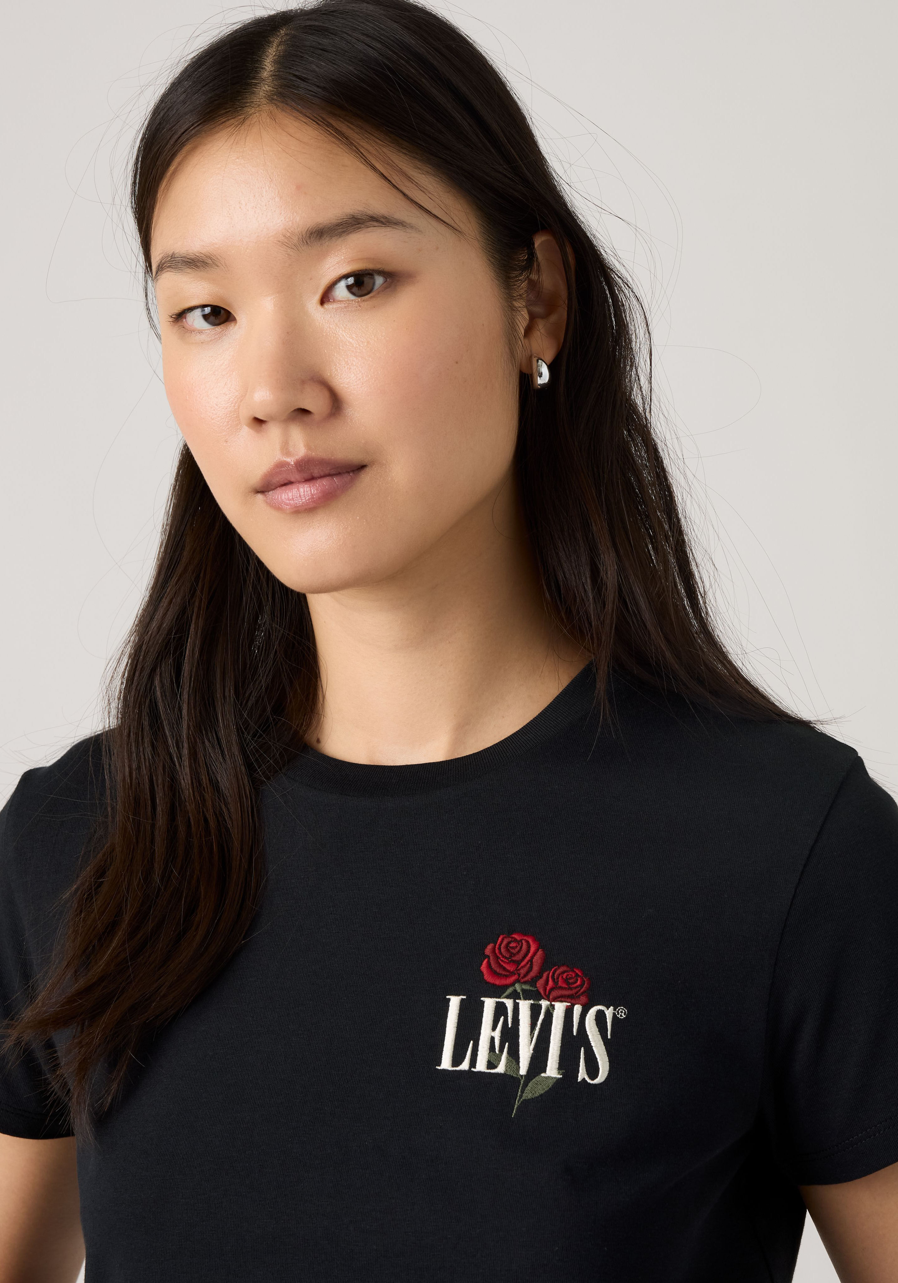 T-Shirt LEVI'S "THE PERFECT TEE", Damen, Gr. L (40), schwarz (serif chest rose anthrazit), Single Jersey, Obermaterial: 100% Baumwolle, normal, Rundhals, abgesteppt, Shirts T-Shirt, mit Batwing-Logoprint serif chest rose anthrazit L (40)