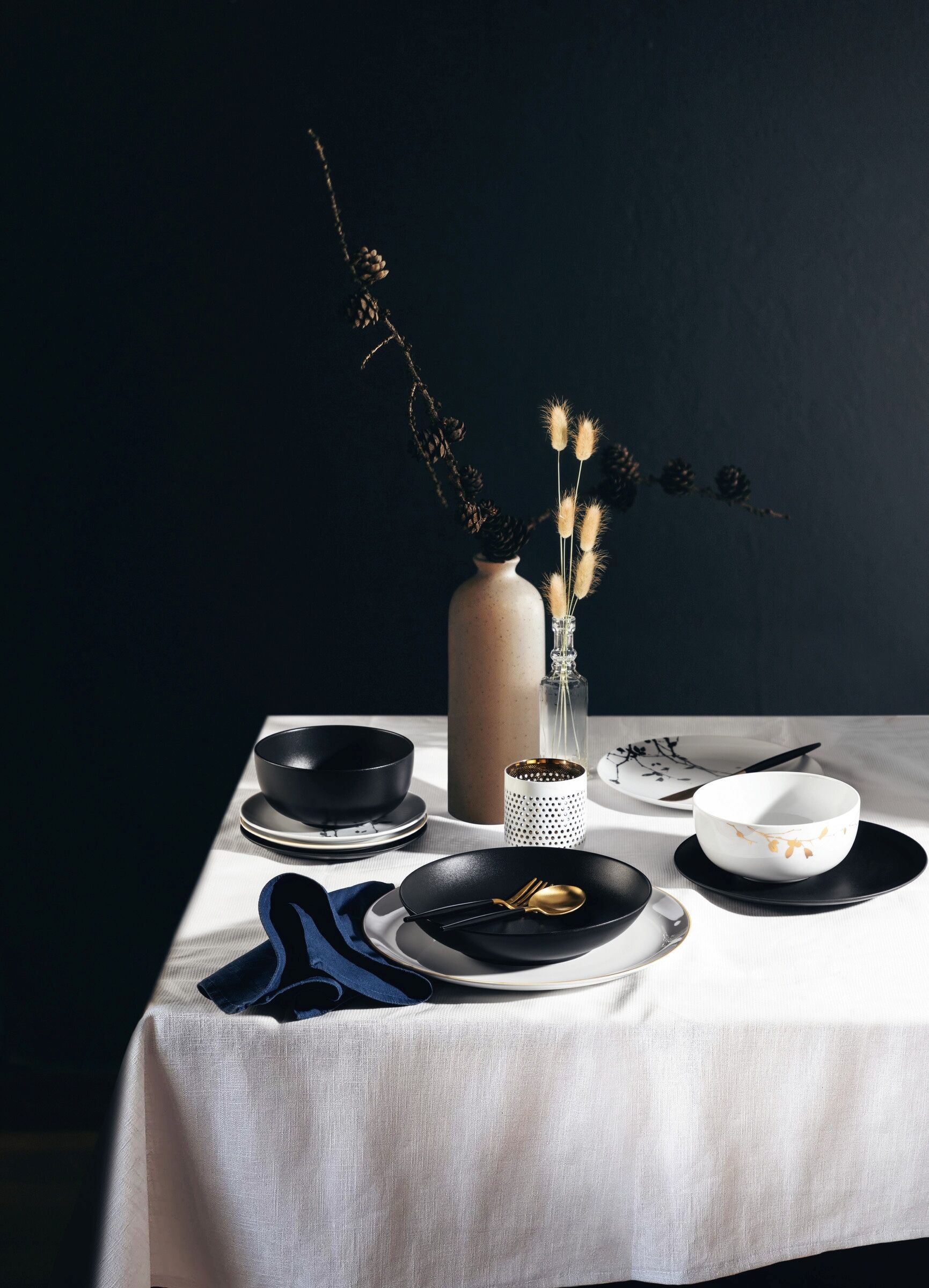 Untertasse SELTMANN WEIDEN "Liberty - Velvet Black", schwarz, B:13cm H:2cm L:13cm T:13cm Ø:13cm, Porzellan, Speiseteller, Teeuntertasse 13 cm