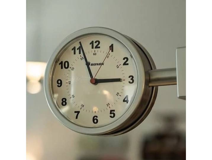 Horloge murale double face, coque en métal ronde, horloge de bureau créative à double usage, horloge de bureau réglable, décoration de maison simple et luxueuse