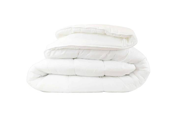 Couette synthétique légère été en polyester blanc 240x280 cm