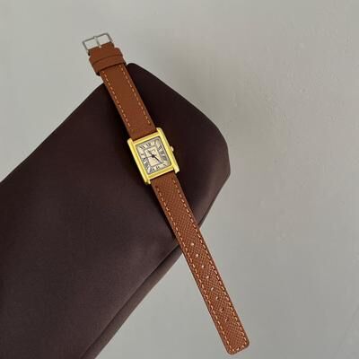 Fusion Finds Elegant Women's Leather Watch Minimalist Rectangle Watch With Quartz Movement & Roman Numeral Dial brown