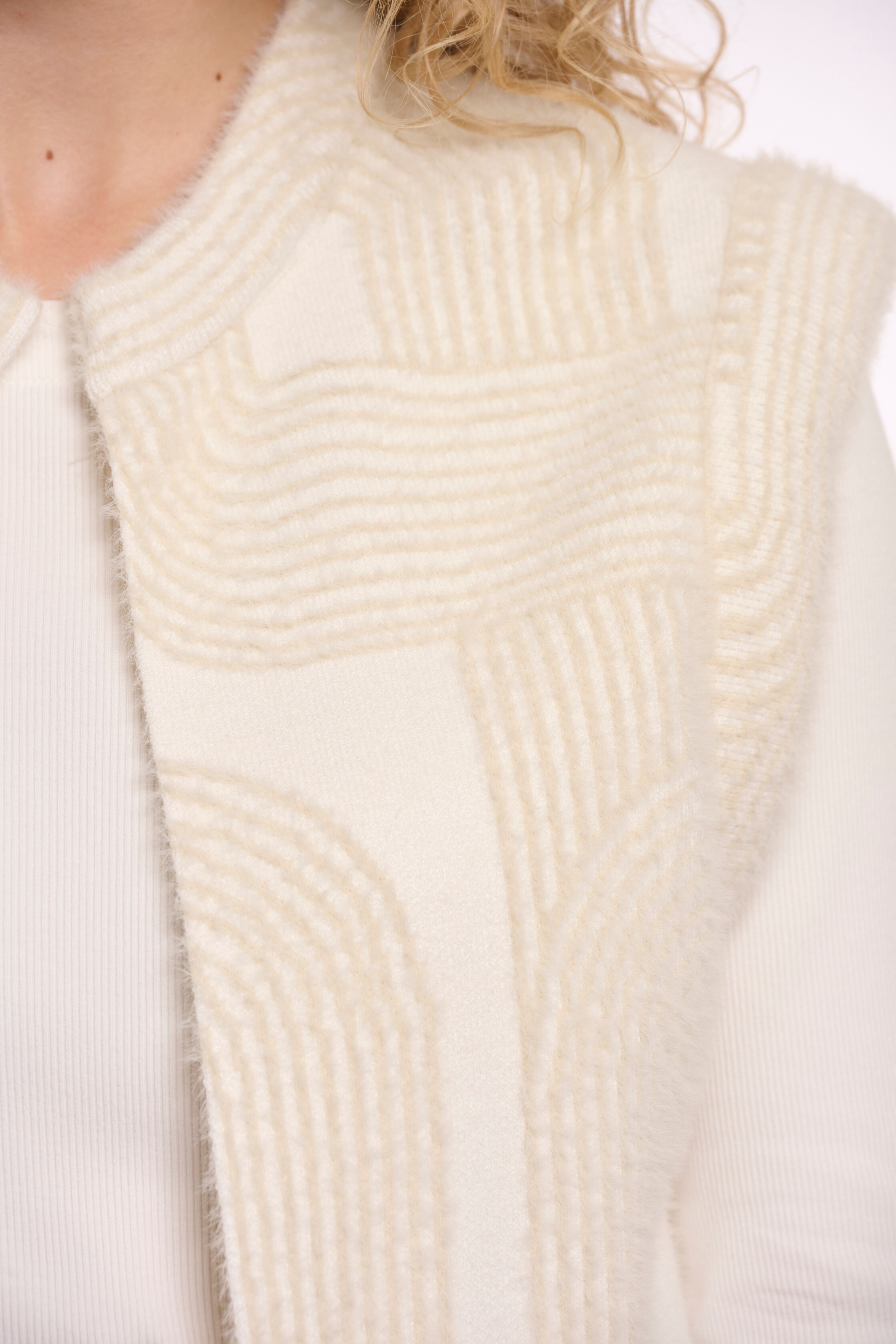 Strickweste RINO & PELLE "ELONA", Damen, Gr. XXL (44), weiss (birch labyrinth), Bouclé, Obermaterial: 47% Polyamid, 28% Viskose, 25% Polyester, regular fit taillenbedeckt, Westen Strickweste, mit breiten Bündchen birch labyrinth XXL (44)