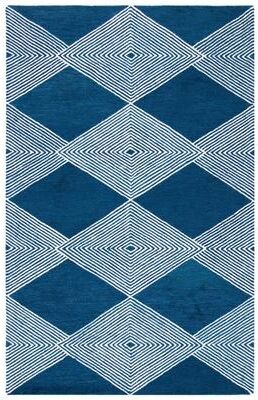 SAFAVIEH Handmade Micro-Loop Gunel Wool Rug