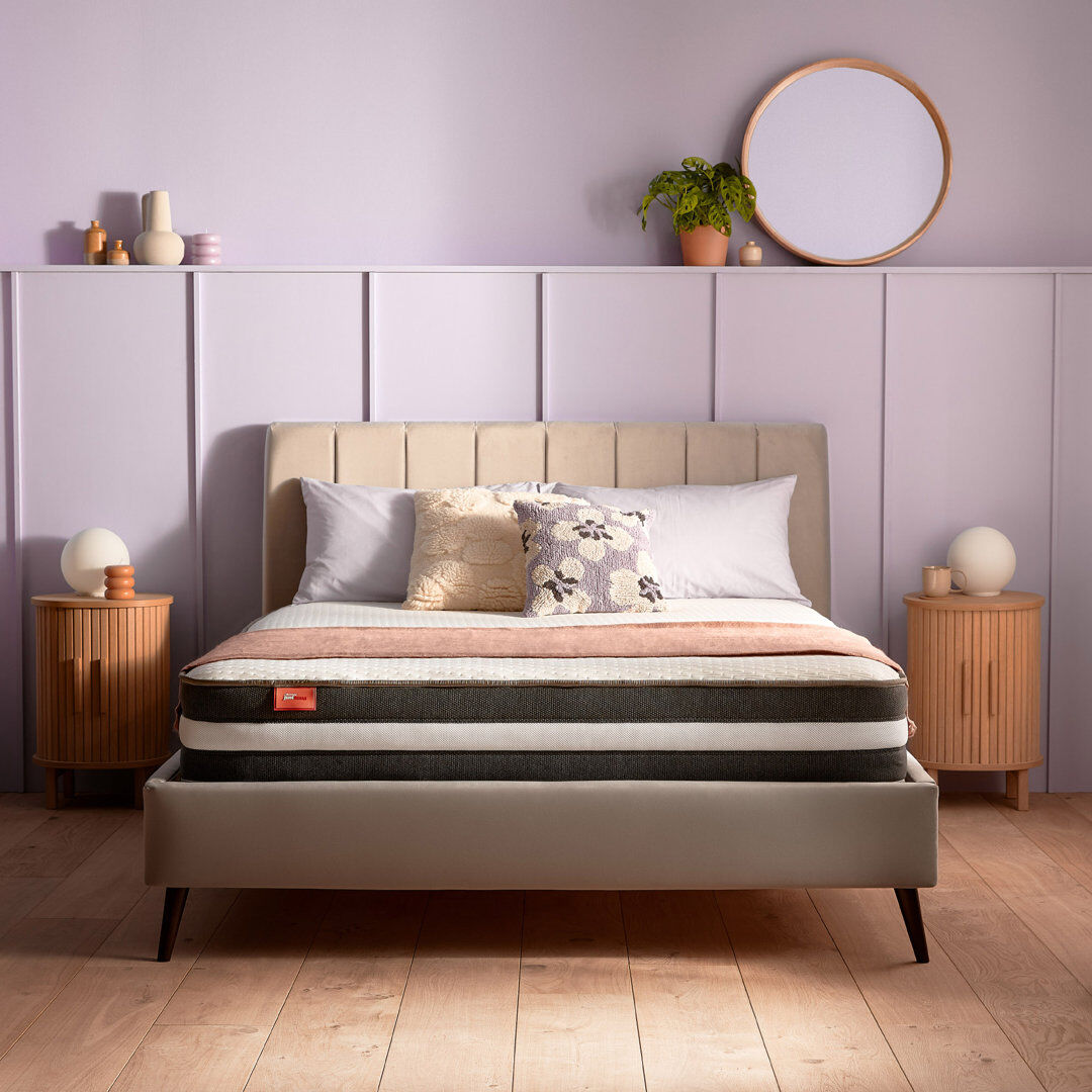 Silentnight Just Sleep Range Just Snug 1000 Pocket Memory Mattress - Medium Double - (135 x 190 cm)