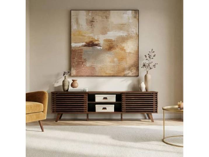 IDIMEX TV Lowboard RIAN mit 2 Schiebetüren für 75 TV Nussbaum Finish - TV Kommode aus massivem Kiefernholz, 3 verstellbare Einlegeböden, TV Sideboard