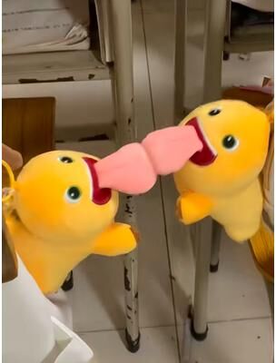 Smart Shopping Spot Magnetic Suction Plush Dinosaur Toys, Big Tongue Fun Pendant, Cute Key Bag Plush Doll For Children & Gifts 2pcs