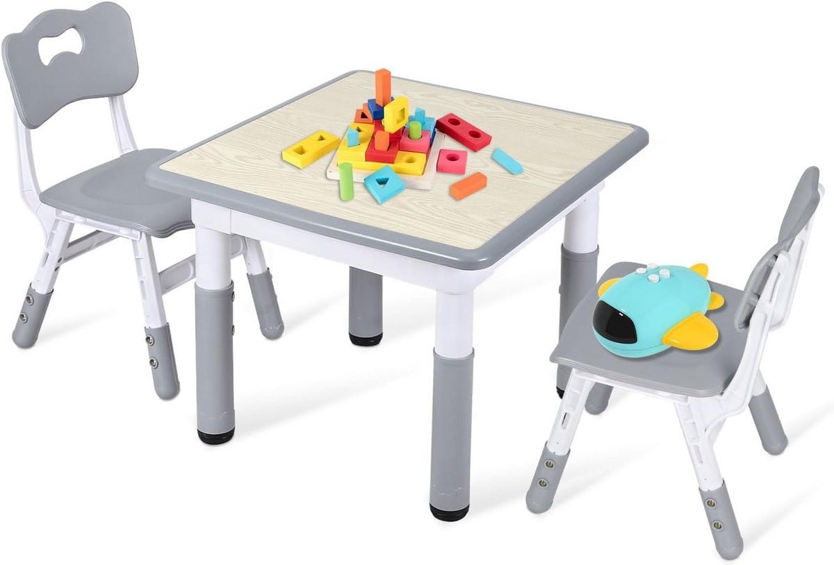 In hoogte verstelbare kindertafel met 2 stoelen voor de kinderkamer