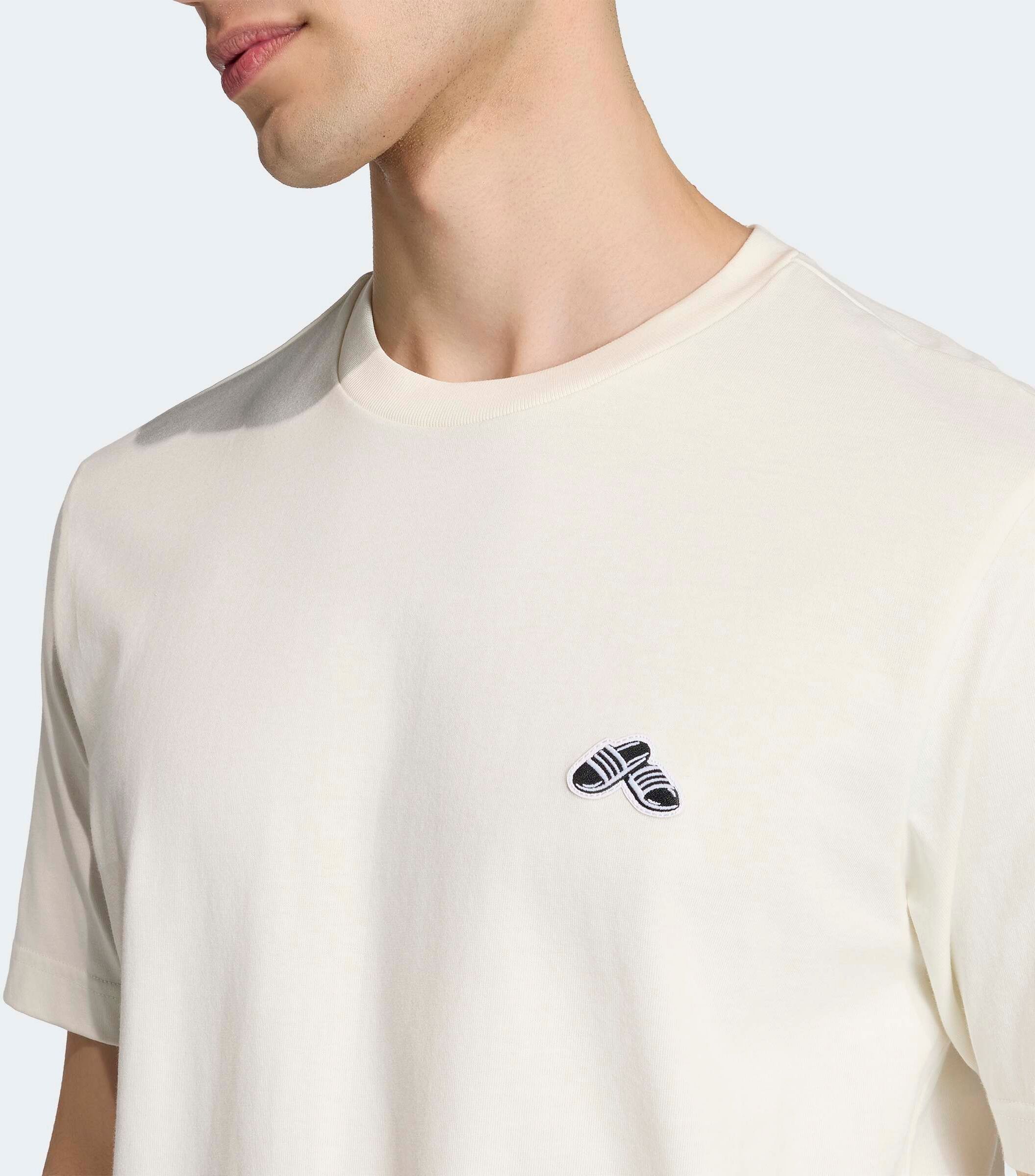 T-Shirt ADIDAS SPORTSWEAR "SUMMER SLIDES SPORT GRAFIK", Herren, Gr. M, beige (sanftes weiß), Obermaterial: 100% Baumwolle, normal, Rundhals, Shirts T-Shirt, für Erwachsene, mit Rundhalsausschnitt, ohne Verschluss, aus Baumwolle sanftes weiß M